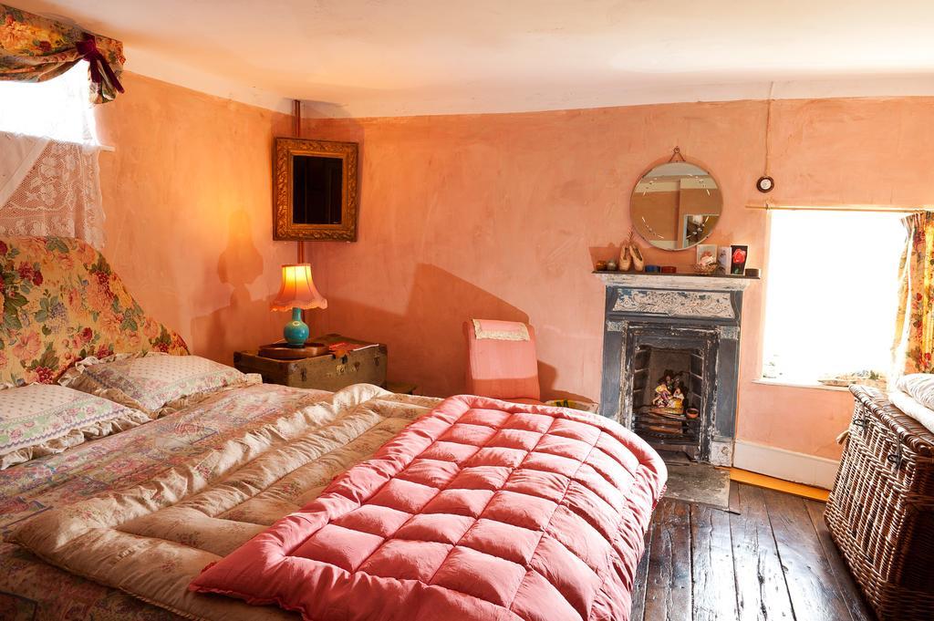 New Inn Brilley Whitney Экстерьер фото