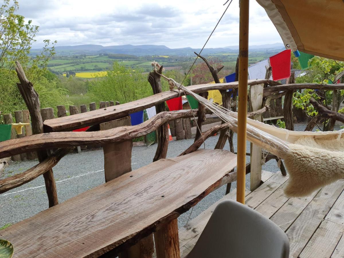 New Inn Brilley Whitney Экстерьер фото